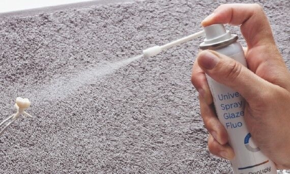 Glasur mit DS Universal Glasurspray