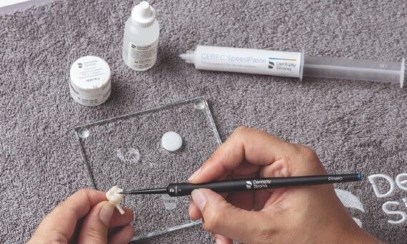 Glazing with DS Universal Stain and Glaze System